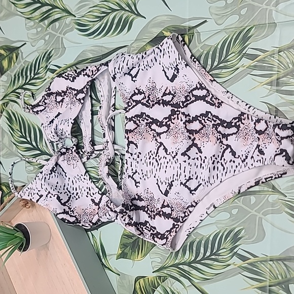 S|Zaful snake print adorable one piece swim suite - Picture 1 of 7
